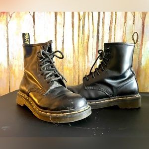 Dr. Martens Women's 8-Eye Boots, Black  Leather, Size 6